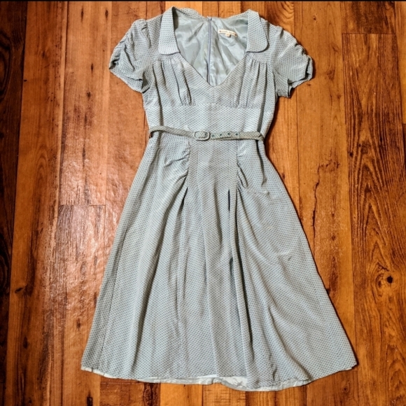 Nanette Lepore Dresses & Skirts - Nanette Lepore Vintage Inspired Dress size 4